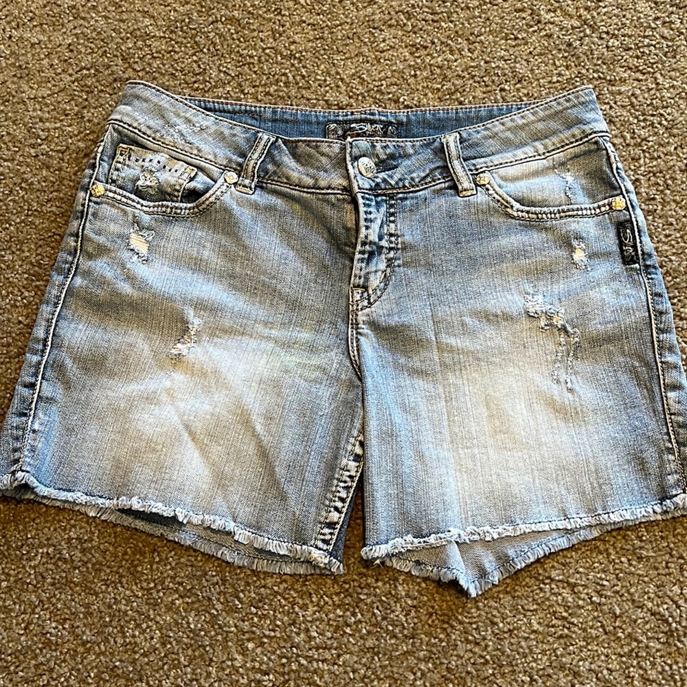 Silver Jeans- Suki Shorts! Size 30